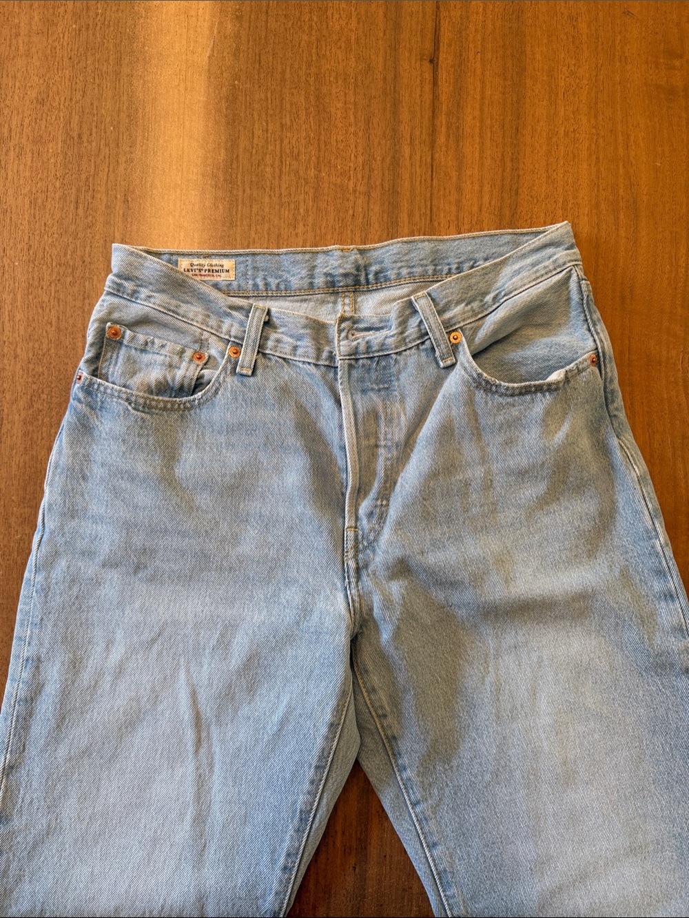 Levi's Women’s 501® 90s Jeans Light Wash Straight W28 L30 - Picture 2 of 5
